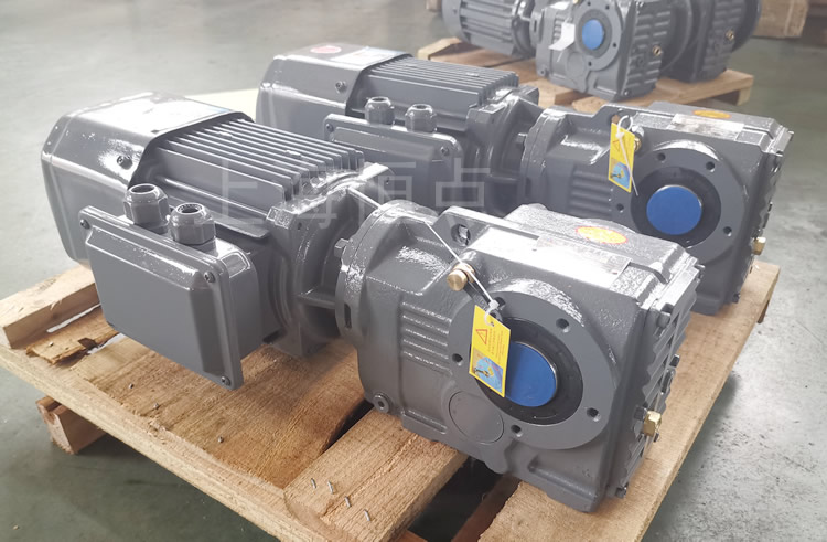 KA37系列減速機通孔輸出，配電機實物圖