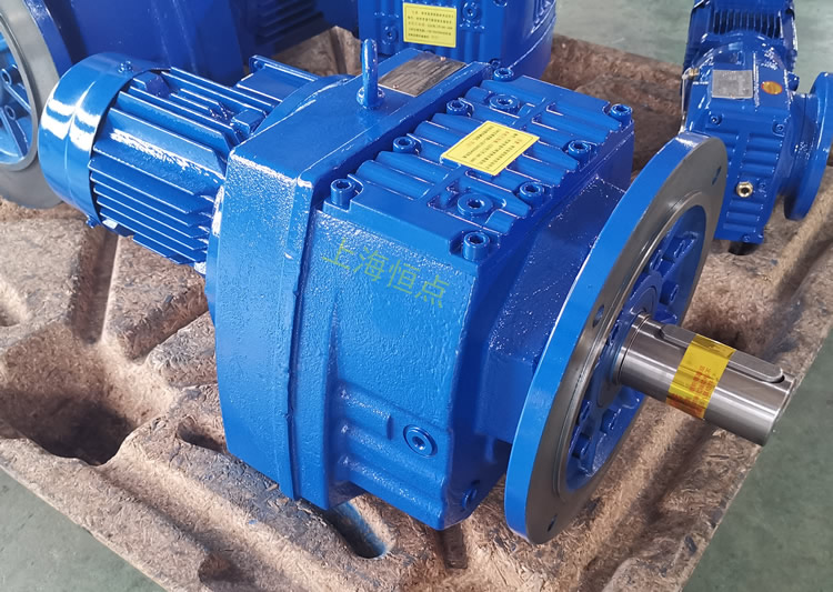 RF87減速機，立式安裝，輸入配電機，實物照片如下