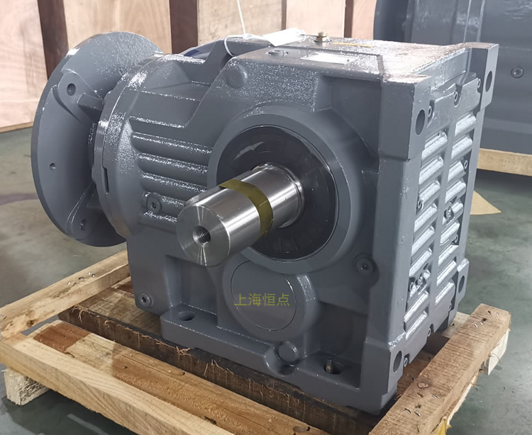 K97減速機，輸入配電機法蘭端蓋，右輸出單軸，實物圖如下